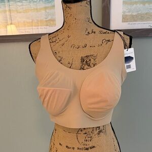 Evelyn Bobbie scoop bra